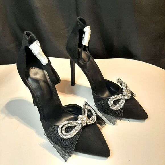 Coutgo Shoes - Chic Black Heels with Bow Detail